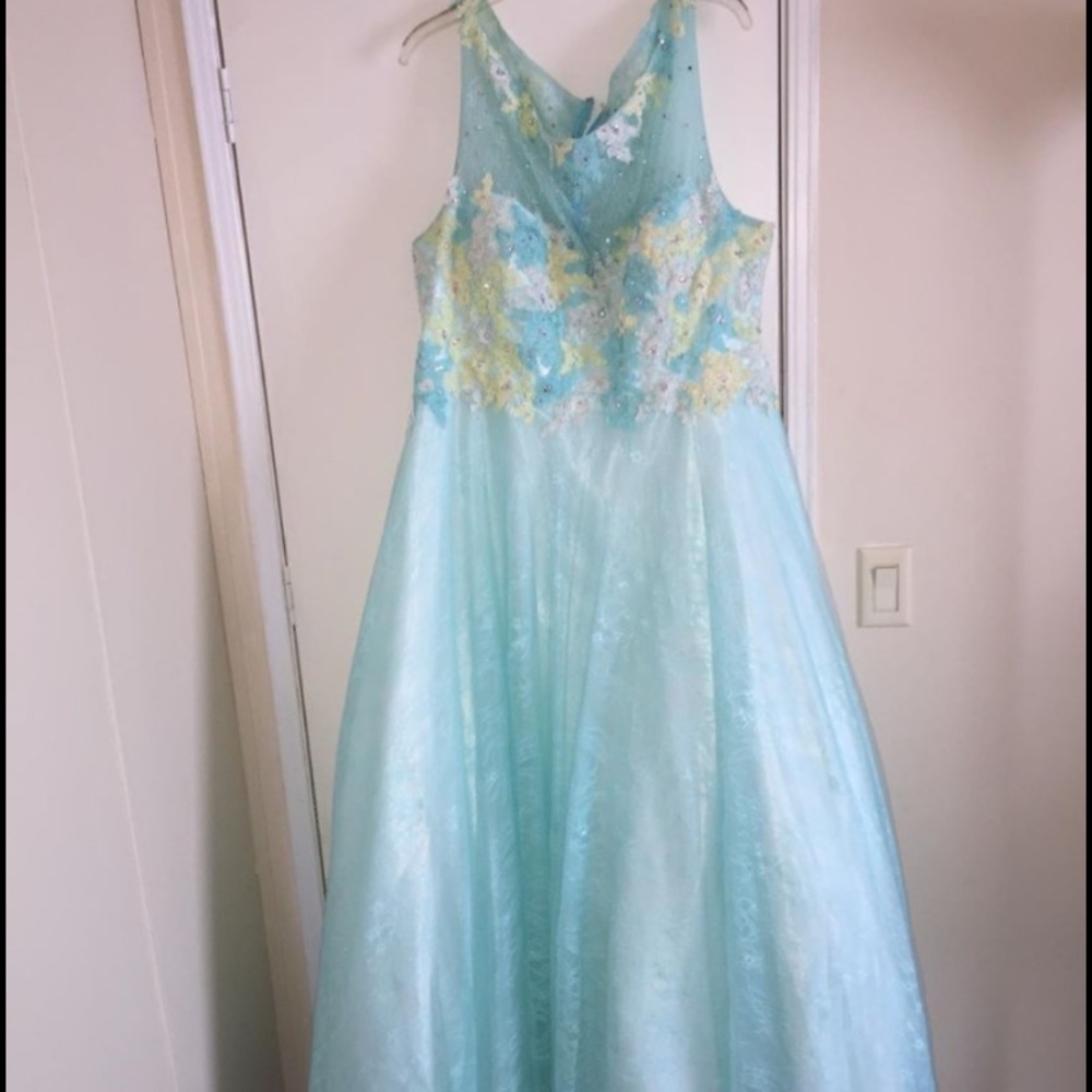 Prom dress